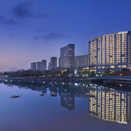 Hilton Suzhou Yinshan Lake Hotell Exteriör bild